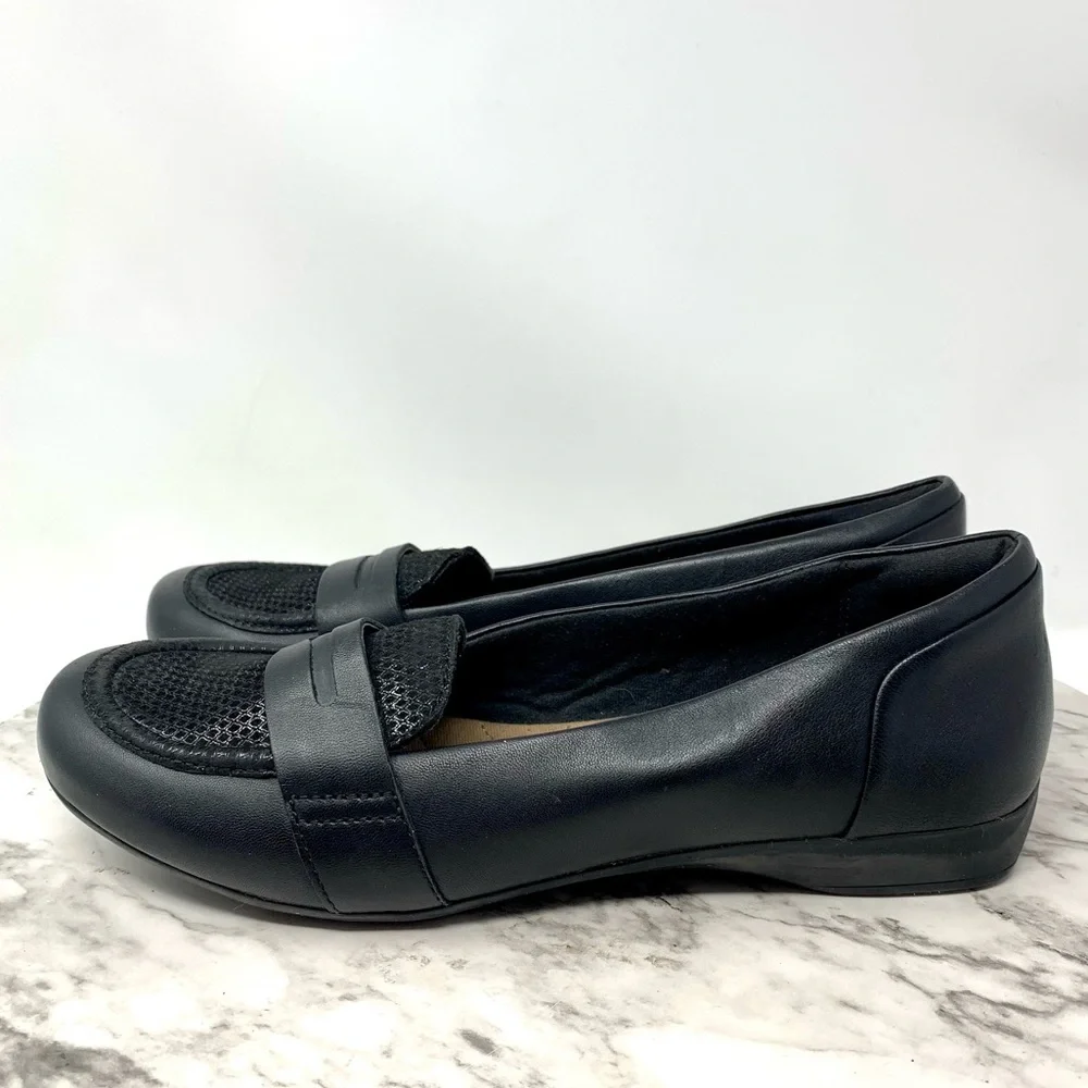 Clarks Kinzie Willow Textured Black Leather Loafers 8 Comfort Preppy Classic
